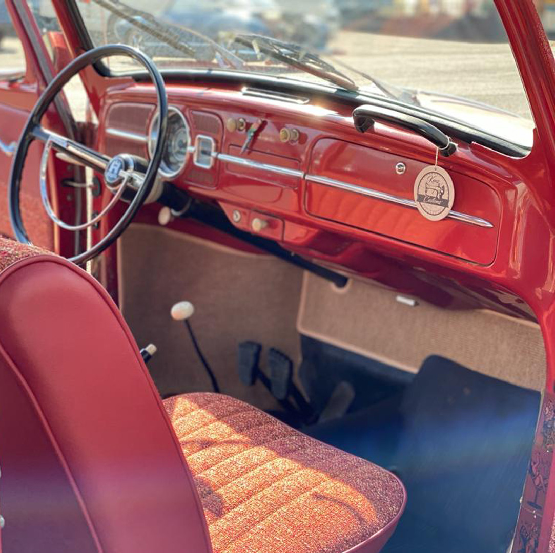 LHD (Left Hand Drive)